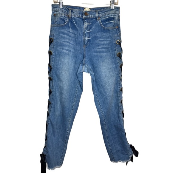 Alice + Olivia  Shayne Lace Up Ribbon Jean Size: 30 - Picture 13 of 14